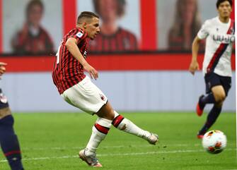 MILAN, ITALY - JULY 18:  Ismael Bennacer of AC Milan scores his goal during the Serie A match between AC Milan and Bologna FC at Stadio Giuseppe Meazza on July 18, 2020 in Milan, Italy.  (Photo by Marco Luzzani/Getty Images)