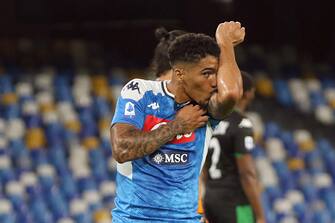 Napoli's midfielder Allan jubilates after scoring the goal  2-0 during italian Serie A soccer match between  SSc Napoli and US Sassuolo Calcio at the San Paolo stadium in Naples,  25 July 2020.
ANSA / CESARE ABBATE