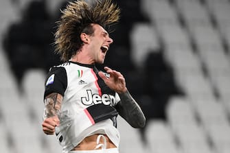 Juventus' midfielder Federico Bernardeschi celebrates after scoring during the Italian Serie A football match between Juventus and Sampdoria played behind closed doors at the Allianz Stadium in Turin on July 26, 2020. (Photo by MARCO BERTORELLO / AFP) (Photo by MARCO BERTORELLO/AFP via Getty Images)