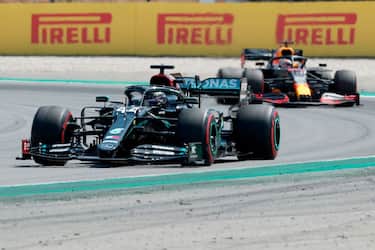 Mercedes' British driver Lewis Hamilton leads after the start of the Spanish Formula One Grand Prix at the Circuit de Catalunya in Montmelo near Barcelona, on August 16, 2020. (Photo by ALBERT GEA / POOL / AFP) (Photo by ALBERT GEA/POOL/AFP via Getty Images)