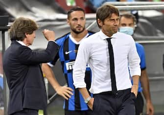 epa08617331 Headcoach Antonio Conte of Inter reacts after the UEFA Europa League final match between Sevilla FC and Inter Milan in Cologne, Germany 21 August 2020.  EPA/Martin Meissner / POOL