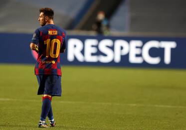 Messi verso l'addio al Barcellona. Ma è guerra legale col club