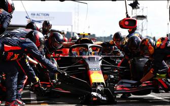 SPA, BELGIUM - AUGUST 30: Alexander Albon of Thailand driving the (23) Aston Martin Red Bull Racing RB16 makes a pitstop for new tyres during the F1 Grand Prix of Belgium at Circuit de Spa-Francorchamps on August 30, 2020 in Spa, Belgium. (Photo by Mark Thompson/Getty Images)