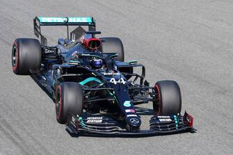 Mercedes' British driver Lewis Hamilton competes during the Italian Formula One Grand Prix at the Autodromo Nazionale circuit in Monza on September 6, 2020. (Photo by JENNIFER LORENZINI / POOL / AFP) (Photo by JENNIFER LORENZINI/POOL/AFP via Getty Images)