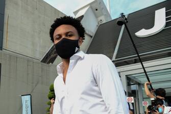 Weston McKennie of Juventus FC arrives at Allianz Stadium in Turin for a medical visits. (Photo by Alberto Gandolfo/Pacific Press)//PACIFICPRESS_PACIFIC011497/2008281129/Credit:Pacific Press/SIPA/2008281134 (Pacific Press/SIPA / IPA/Fotogramma, Turin - 2020-08-28) p.s. la foto e' utilizzabile nel rispetto del contesto in cui e' stata scattata, e senza intento diffamatorio del decoro delle persone rappresentate