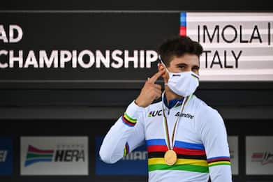 Ciclismo, storico Ganna: vince il titolo mondiale nella cronometro