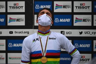 Mondiali di ciclismo a Imola, vince il francese Alaphilippe