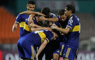 MEDELLIN, COLOMBIA - SEPTEMBER 24: Eduardo Salvio of Boca Juniors celebrates with teammates after scoring his team's first goal during a group H match of Copa CONMEBOL Libertadores 2020 between Independiente Medellin and Boca Juniors at Estadio Atanasio Girardot on September 24, 2020 in Medellin, Colombia. (Photo by Fernado Vergara-Pool/Getty Images)