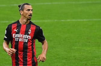 MILAN, ITALY - SEPTEMBER 21: Zlatan Ibrahimovic of AC MIlan  looks on during the Serie A match between AC Milan and Bologna FC at Stadio Giuseppe Meazza on September 21, 2020 in Milan, Italy. (Photo by Alessandro Sabattini/Getty Images)