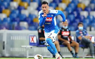 NAPLES, ITALY - JULY 25: (BILD ZEITUNG OUT) Jose Maria Callejon of Napoli controls the ball during the Serie A match between SSC Napoli and US Sassuolo at Stadio San Paolo on July 25, 2020 in Naples, Italy. (Photo by Matteo Ciambelli/DeFodi Images via Getty Images)