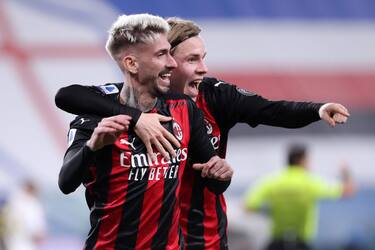 GENOA, ITALY - DECEMBER 06: (BILD ZEITUNG OUT) Samu Castillejo of AC Milan celebrates after scoring his team's second goal during the Serie A match between UC Sampdoria and AC Milan at Stadio Luigi Ferraris on December 6, 2020 in Genoa, Italy. (Photo by Sportinfoto/DeFodi Images via Getty Images)