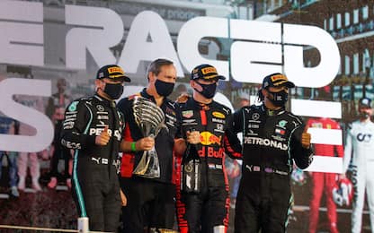 F1, Gp Abu Dhabi: vince Max Verstappen, Vettel saluta la Ferrari