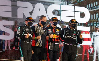 F1, Gp Abu Dhabi: vince Max Verstappen, Vettel saluta la Ferrari