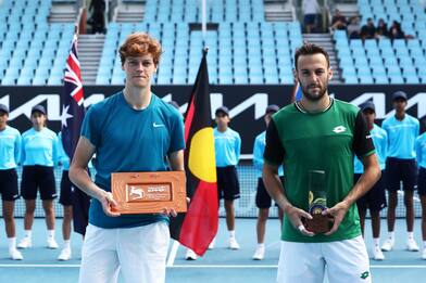 Tennis, Sinner batte Travaglia a Melbourne. Italia perde in Atp Cup