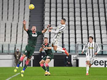 Juventus-Crotone 3-0: video, gol e highlights della partita di Serie A