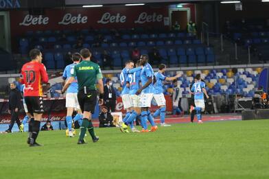 Napoli-Benevento 2-0: video, gol e highlights della partita di Serie A