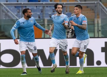 Lazio-Crotone 3-2: video, gol e highlights della partita di Serie A
