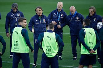 Italy's head coach Roberto Mancini during the training session on the eve of the FIFA World Cup Qatar 2022 qualification round one soccer match Italy vs Northern Ireland at Ennio Tardini stadium in Parma, Italy, 24 March 2021.   ANSA / ELISABETTA BARACCHI