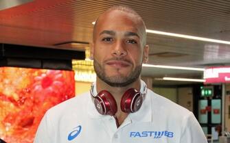 Il velocista Marcell Jacobs in aeroporto a Fiumicino Il velocista Marcell Jacobs, della Nazionale italiana di atletica leggera, in partenza dall'aeroporto di Fiumicino, per la Polonia, dove, a Bydgoszcz sono in programma dal 9 all'11 agosto gli Europei a squadre. ANSA / Telenews