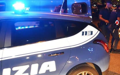 Biella, cadavere trovato in un cassonetto: quattro fermati