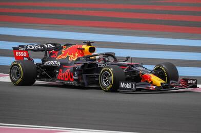 F1, Gp Francia: nelle qualifiche Verstappen in pole davanti a Hamilton