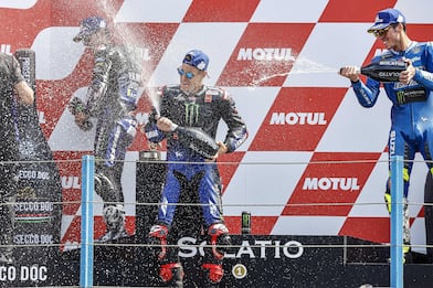 MotoGp Olanda: vince Quartararo, secondo Viñales. Cade Rossi