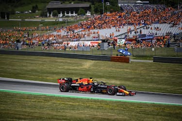 epa09319804 Dutch Formula One driver Max Verstappen of Red Bull Racing in action during the third practice session of the Formula One Grand Prix of Austria at the Red Bull Ring in Spielberg, Austria, 03 July 2021.  EPA/CHRISTIAN BRUNA