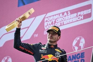 F1, Gp d'Austria: vince Verstappen davanti a Bottas. Quarto Hamilton
