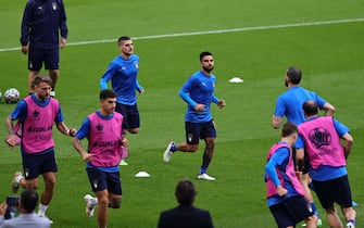 LONDON, UNITED KINGDOM - JULY 06: Players of Italy warm up at Wembley Stadium ahead of EURO 2020 semi-final football match between Italy and Spain in London, United Kingdom on July 06, 2021. (Photo by Ali Balikci/Anadolu Agency via Getty Images)