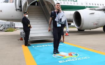 LONDON, ENGALND - JULY 10: Marco Verratti of Italy arrives at Luton Airport on July 10, 2021 in London, England. (Photo by Claudio Villa/Getty Images)