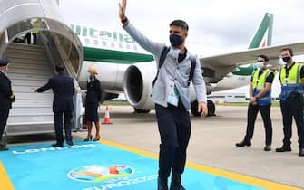 LONDON, ENGALND - JULY 10: Lorenzo Insigne of Italy arrives at Luton Airport on July 10, 2021 in London, England. (Photo by Claudio Villa/Getty Images)