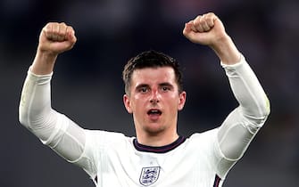 epa09321508 Mason Mount of England celebrates after the UEFA EURO 2020 quarter final match between Ukraine and England in Rome, Italy, 03 July 2021.  EPA/Mike Hewitt / POOL (RESTRICTIONS: For editorial news reporting purposes only. Images must appear as still images and must not emulate match action video footage. Photographs published in online publications shall have an interval of at least 20 seconds between the posting.)