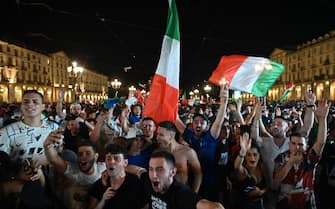 Italy’s supporters celebrate the victory of the UEFA EURO 2020 Championship at the end of the final against England (played at the Wembley stadium in London, UK) in Turin, Italy, 11 July 2021.
ANSA/ALESSANDRO DI MARCO