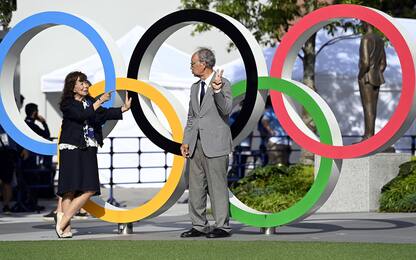 Olimpiadi Tokyo, ancora contagi e polemiche. Bach: "Complicato"