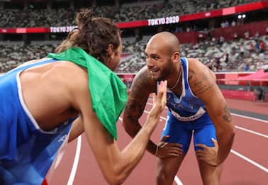 Jacobs e Tamberi sono oro alle Olimpiadi: l'Italia ha due Superman