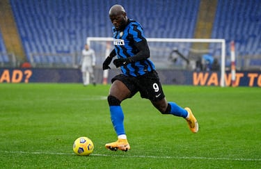 Inter's Romelu Lukaku in action during the Serie A soccer match between AS Roma and FC Inter at the Olimpico stadium in Rome, Italy, 10 January 2021. ANSA/RICCARDO ANTIMIANI
