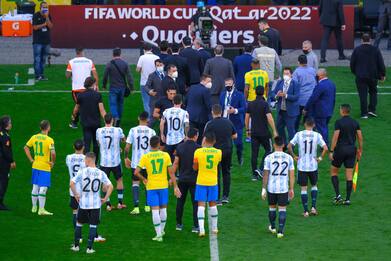 Qualificazioni Mondiali 2022, Brasile-Argentina: indagati 4 calciatori