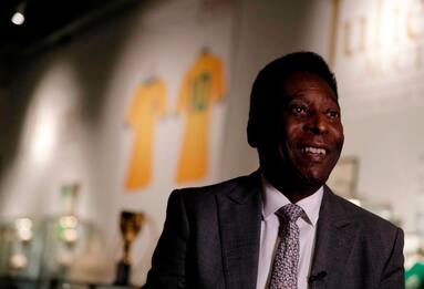 Pelé, migliorano le sue condizioni: lascerà la terapia intensiva