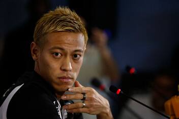 Calcio, Keisuke Honda atterra in Lituania: ha firmato per il Suduva
