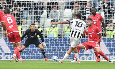 Juventus  Paulo Dybala score the gol (1-0) during the italian Serie A soccer match Juventus FC vs UC Sampdoria at Allianz Stadium in Turin, Italy, 26 september 2021 ANSA/ALESSANDRO DI MARCO
