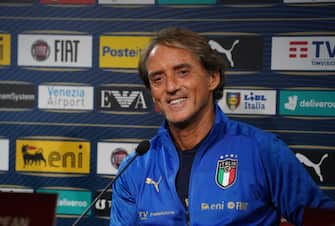 REGGIO NELL'EMILIA, ITALY - SEPTEMBER 07: Head coach Italy Roberto Mancini speaks with the media during press conference at Mapei Stadium - Citta' del Tricolore on September 07, 2021 in Reggio nell'Emilia, Italy. (Photo by Claudio Villa/Getty Images)