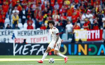 TURIN, ITALY - OCTOBER 10: (BILD OUT) Axel Witsel of Belgium controls the ball during the UEFA Nations League Third Place Playoff match between the Italy and Belgium at Juventus Stadium on October 10, 2021 in Turin, Italy. (Photo by Matteo Ciambelli/DeFodi Images via Getty Images)