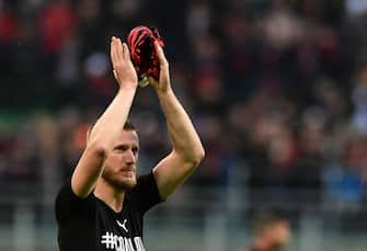 AC Milan's Italian defender Ignazio Abate gestures at the end of the Italian Serie A football match AC Milan vs Frosinone on May 19, 2019 at the San Siro stadium in Milan. (Photo by Miguel MEDINA / AFP)        (Photo credit should read MIGUEL MEDINA/AFP via Getty Images)