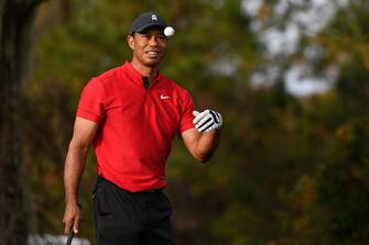 ORLANDO, FL - DECEMBER 20: Tiger Woods catches a ball on the range during the final round of the PGA TOUR Champions PNC Championship at Ritz-Carlton Golf Club on December 20, 2020 in Orlando, Florida. (Photo by Ben Jared/PGA TOUR via Getty Images)