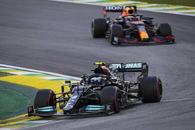 F1, Gp Brasile: Bottas in pole position davanti a Verstappen. VIDEO