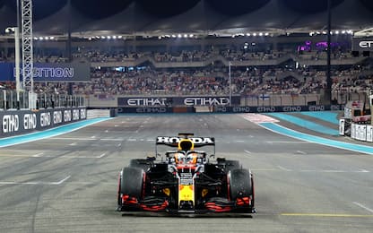 F1, Gp Abu Dhabi: Verstappen in pole davanti a Hamilton. HIGHLIGHTS