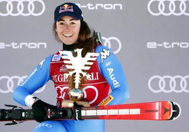 Sci, doppietta di Sofia Goggia in Val d'Isere: vince discesa e Super G