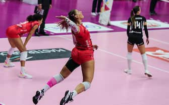 Camilla Mingardi #11 of UYBA Unet E-Work Busto Arsizio in action during the Volley Serie A women 2021/22 match between Unet E-Work Busto Arsizio vs Bartoccini-Fortinfissi Perugia at E-Work Arena on October 20, 2021 in Busto Arsizio, Italy