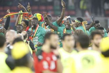 YAOUNDE, CAMEROON - FEBRUARY 06: Players of Senegal celebrate after winning the Africa Cup of Nations (CAN) 2021 final match against Egypt at Stade d'Olembe in Yaounde, Cameroon on February 06, 2022. Senegal won their first Africa Cup of Nations (AFCON) title Sunday after beating Egypt 4-2 on penalties in the final. (Photo by Haykel Hmima/Anadolu Agency via Getty Images)