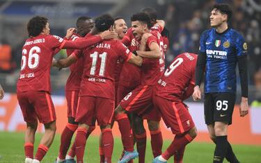 MILAN, ITALY - FEBRUARY 16: ( THE SUN OUT,THE SUN ON SUNDAY OUT ) Mohamed Salah of Liverpool celebrates  after scoring the second goal during the UEFA Champions League Round Of Sixteen Leg One match between Inter and Liverpool FC at Giuseppe Meazza Stadium on February 16, 2022 in Milan, Italy. (Photo by John Powell/Liverpool FC via Getty Images)